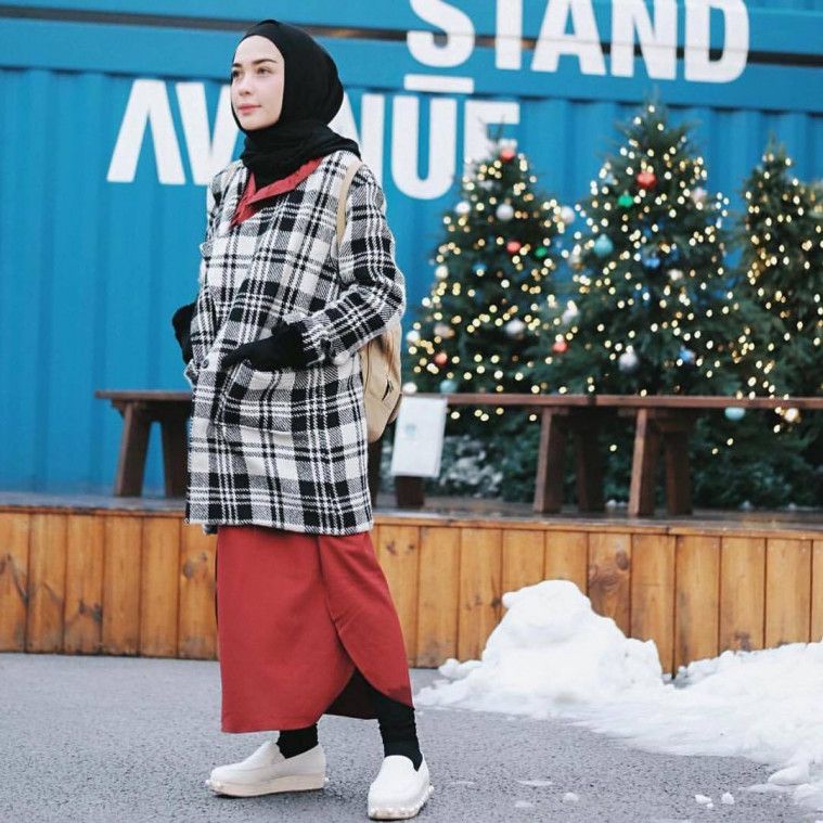ootd hijab rok  nggak ribet  kekinian bagi fashion