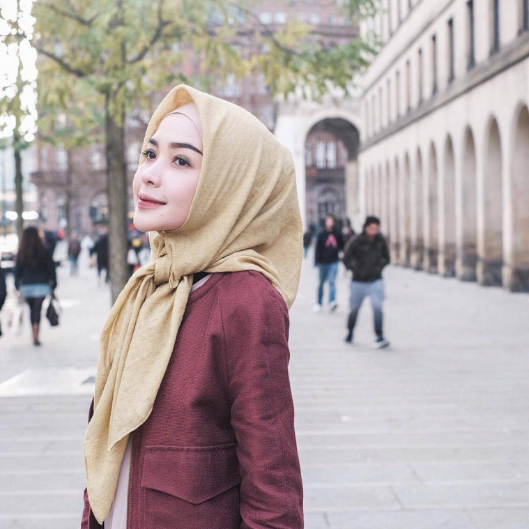 turorial hijab segi empat selebgram