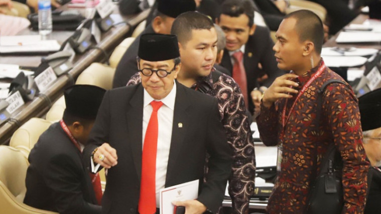 Belum Genap Sebulan, Yasonna Akan Mundur Dari Anggota DPR Demi Menkumham