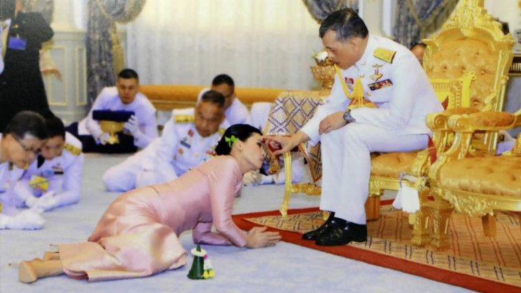 Sineenat Wongvajirapakdi