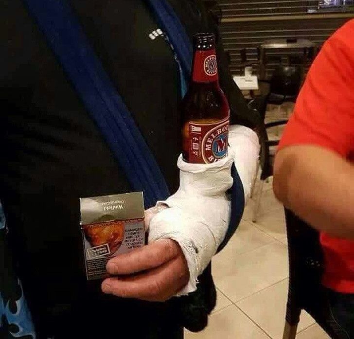 12 Foto Orang ini Bikin Kita Yakin Mereka Sudah Dulu Hidup di Tahun 3019