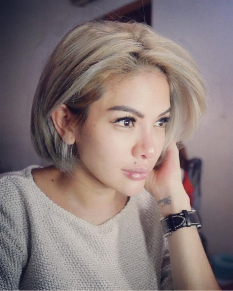 Nikita Mirzani Pamer Duit Rp300 juta di Kasur Anak