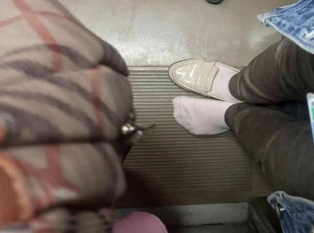 Orang yang Sepatunya Hilang di KRL