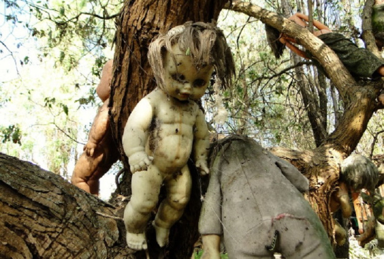Pulau boneka