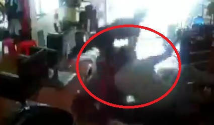 meski hampir ketabrak motor tetap santuy