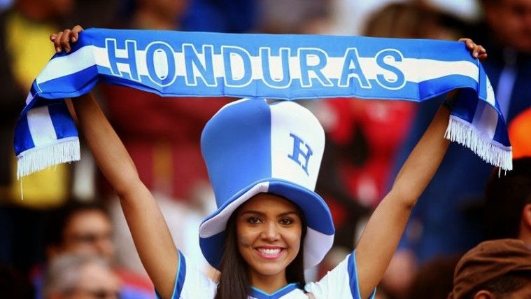 Deretan Gadis Cantik Dalam Piala Dunia 2014