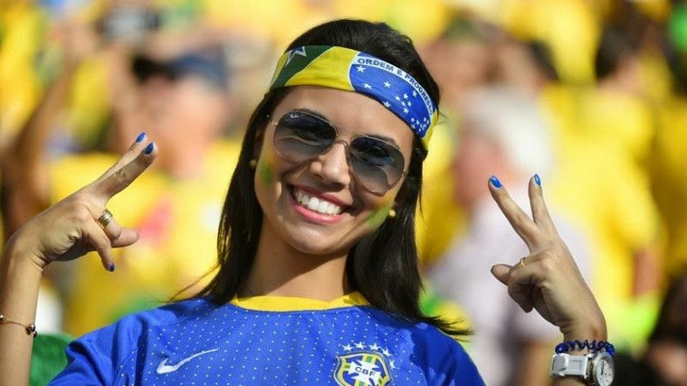 Deretan Gadis Cantik Dalam Piala Dunia 2014