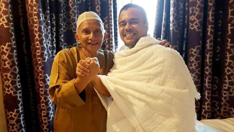 Sosok Dewi Tanjung, Pelapor Novel Yang Pernah Adukan Amien Rais dan Rizieq Shihab