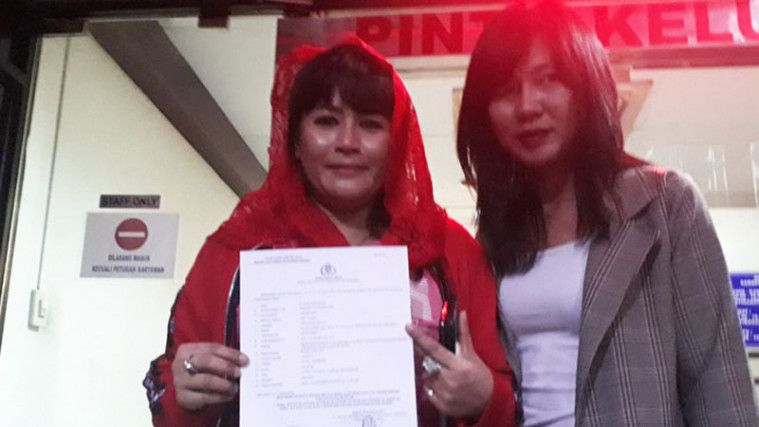 Sosok Dewi Tanjung, Pelapor Novel Yang Pernah Adukan Amien Rais dan Rizieq Shihab