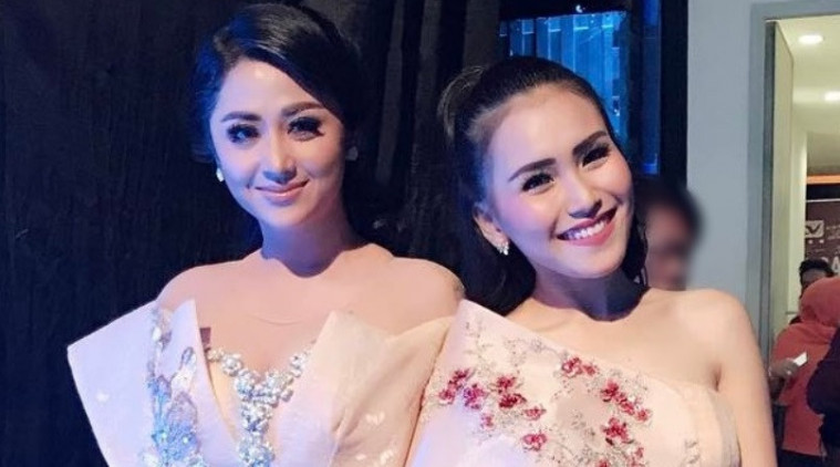 Luna Maya dan Ayu Ting Ting