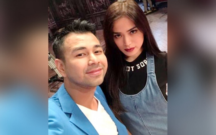 Luna Maya dan Ayu Ting Ting
