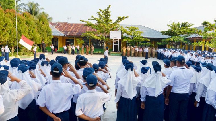 Tolak Hormat Bendera dan Nyanyi Indonesia Raya, 2 Siswa SMP Dikeluarkan!