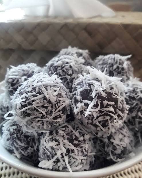 Cara Mmebuat Klepon Enak dan Higienis
