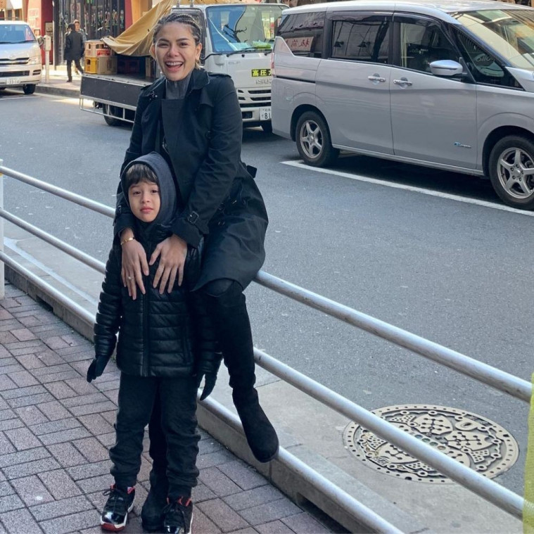 Nikita Mirzani dan Azka Raqila