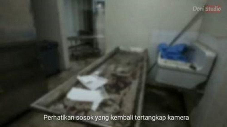 Penampakan hantu