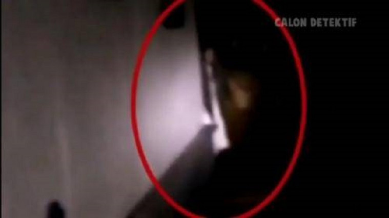 Penampakan hantu