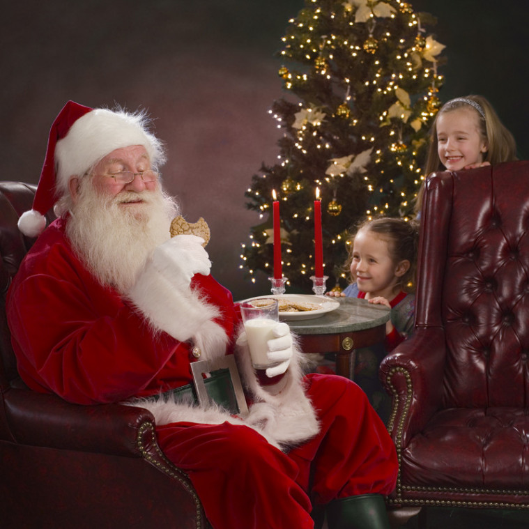Wah, Ternyata Sinterklas dan Santa Claus Itu Berbeda, Lho. Kok Bisa?