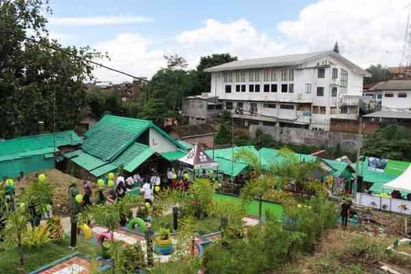 wisata kuburan di kota Malang