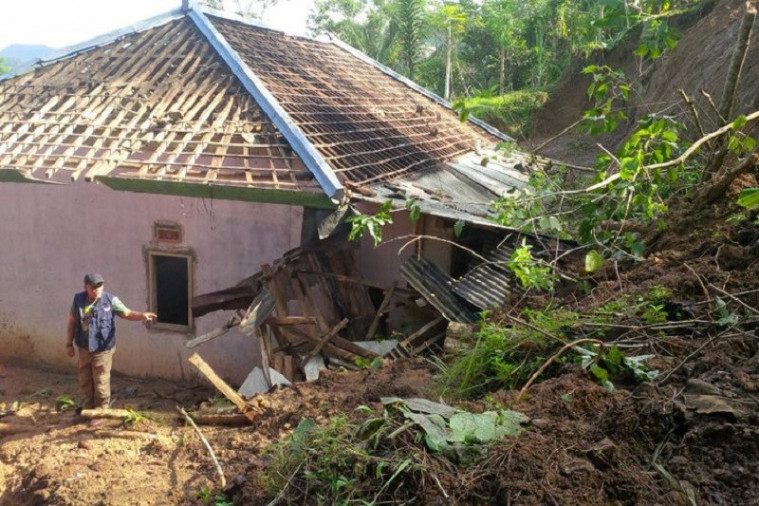 Pergerakan tanah di Cianjur