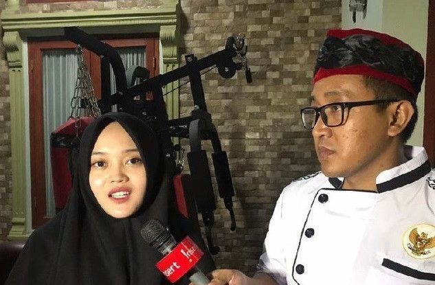 Putri Delina dan Teddy