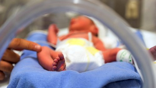 Miris! Orangtua Tak Mampu Bayar Tagihan, Bayi Ini Ditahan Rumah Sakit dan Bakal Diadopsi Orang Lain