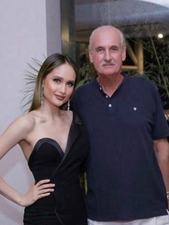 Artis kaya dari lahir