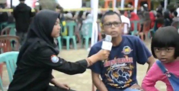 Lagi Wawancara Ada Bocah Nongol Bikin Konsentrasi Buyar