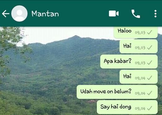 Deretan Chat “Sapa Mantan” Ini Bikin Kamu Tersenyum Kecut!