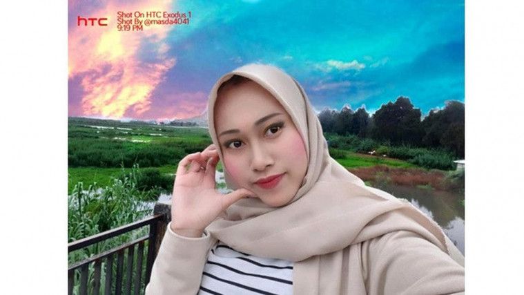 Hijabers Ini Minta Editin Foto ke Netizen, Hasilnya Pun Bikin Tepok Jidat!