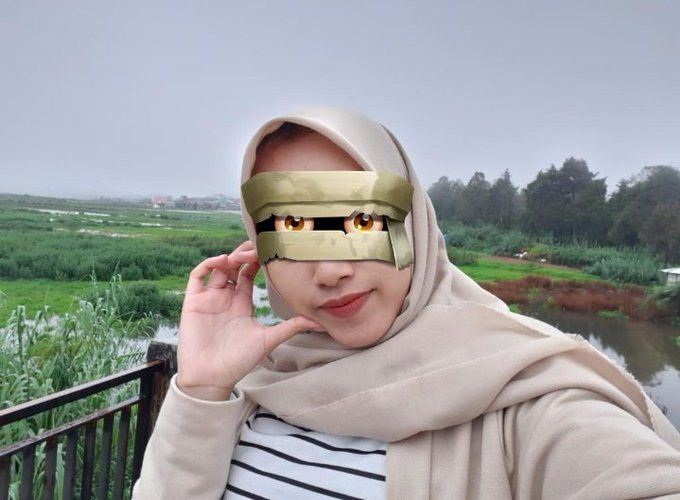 Hijabers Ini Minta Editin Foto ke Netizen, Hasilnya Pun Bikin Tepok Jidat!