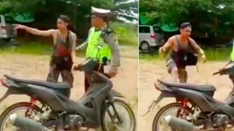 Pengendara motor saat ditilang polisi