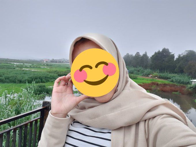 Hijabers Ini Minta Editin Foto ke Netizen, Hasilnya Pun Bikin Tepok Jidat!