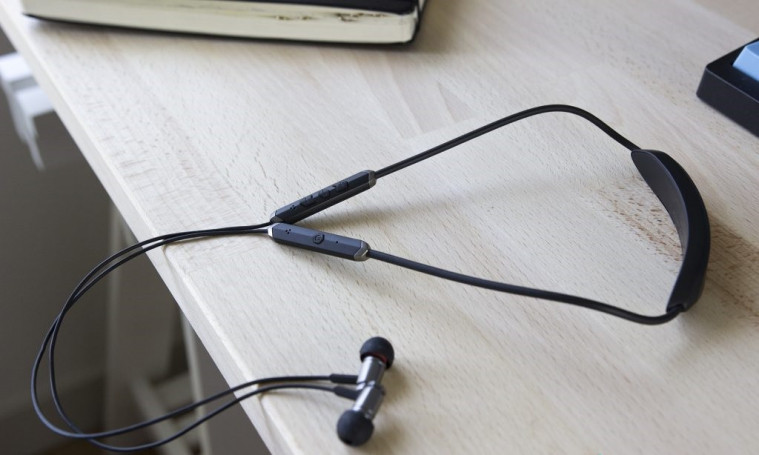 Earphone Bluetooth