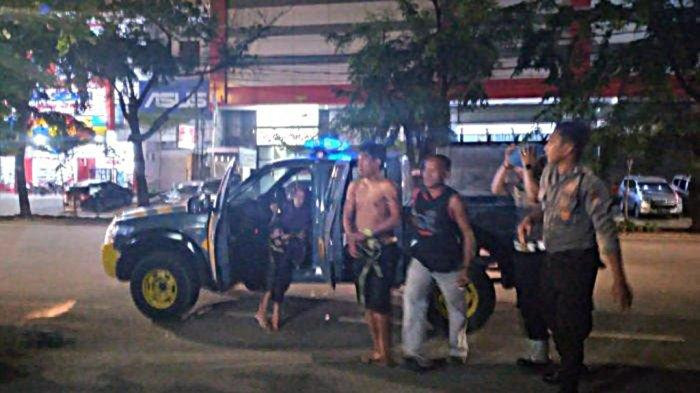 Mencekam! Sambil Teriak Kafir, Pengemudi Mobil di Makassar Tabrak Puluhan Orang