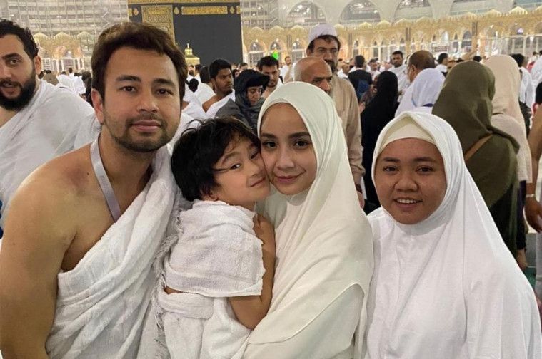 Nagita Slavina Disemprot Ibu-ibu saat jalankan Ibadah Umrah