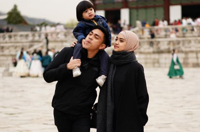Keluarga Andien Aisyah dan keluarga Ayudia Bing Slamet