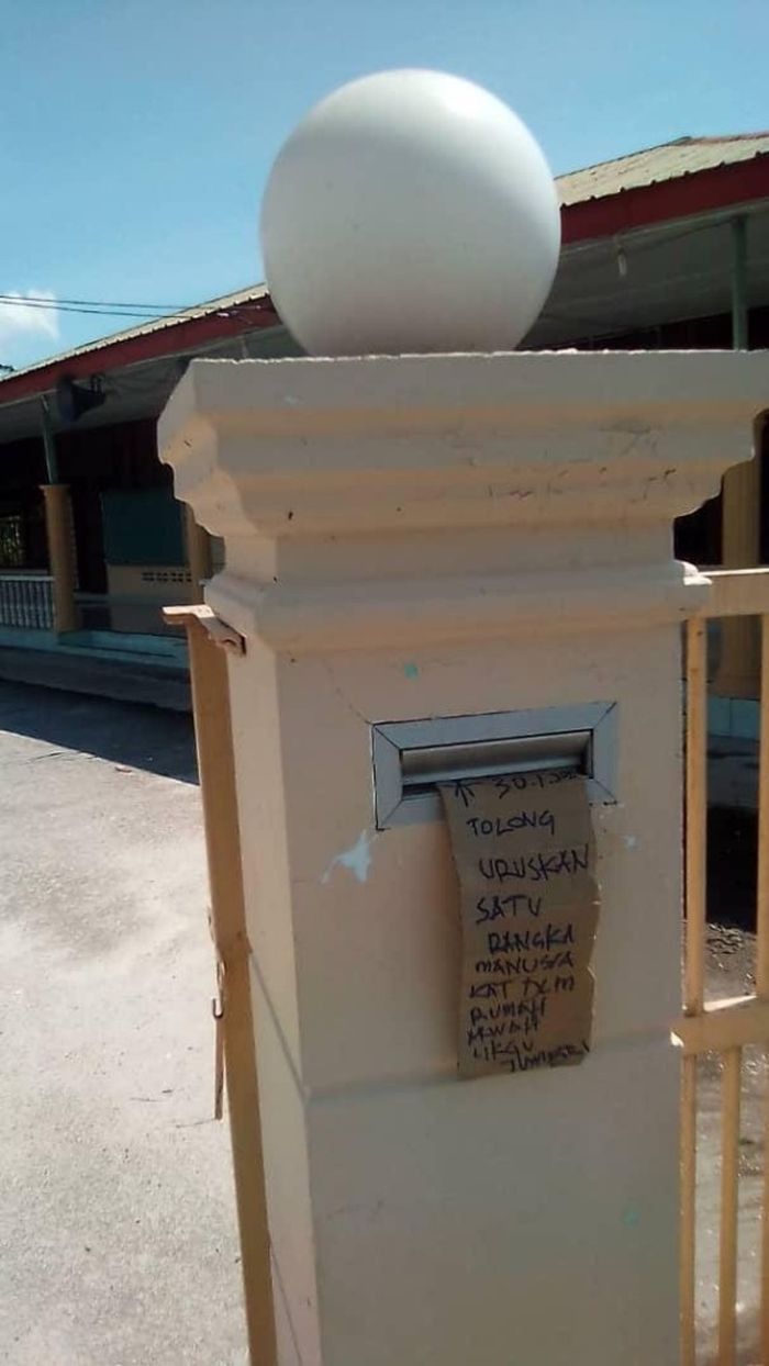 Geger Penemuan Mayat di Rumah Kosong Berkat Selembar Karton!
