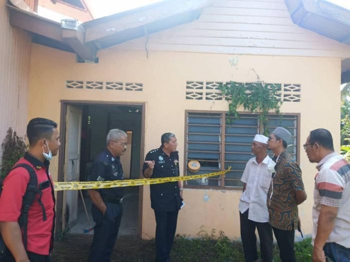 Geger Penemuan Mayat di Rumah Kosong Berkat Selembar Karton!