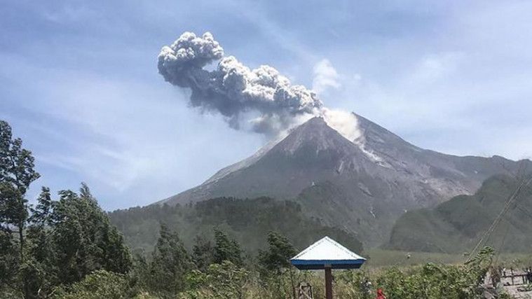 Erupsi Gunung Merapi Selasa Maret