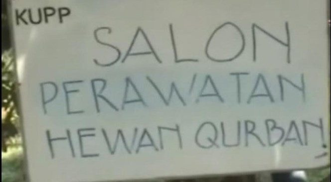 tulisan unik di salon