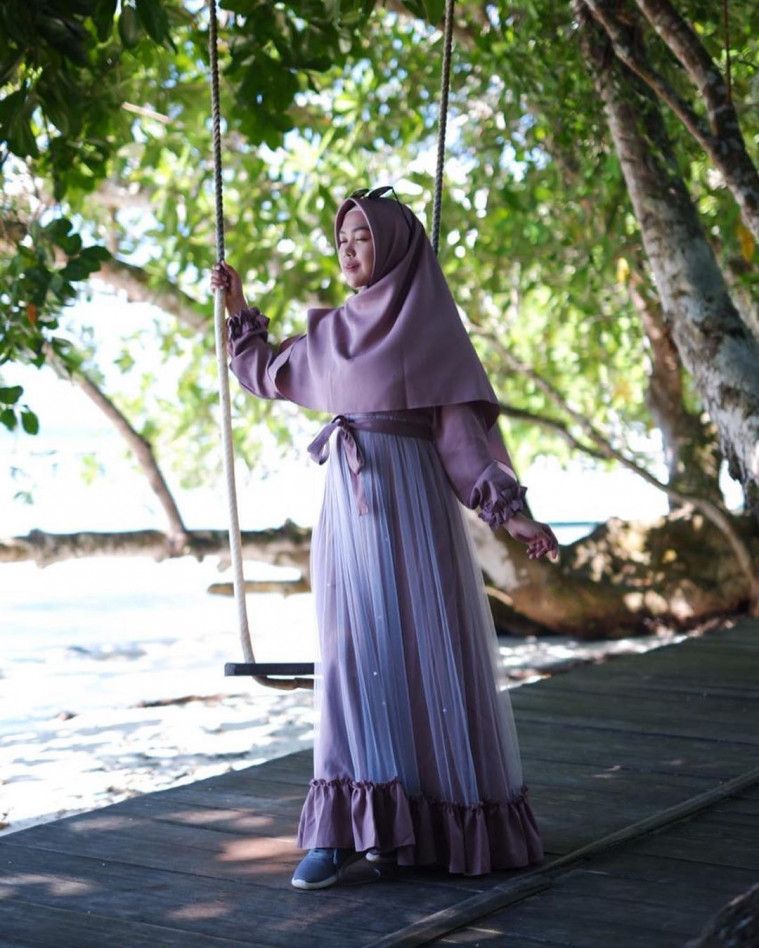 Prilly Latuconsina