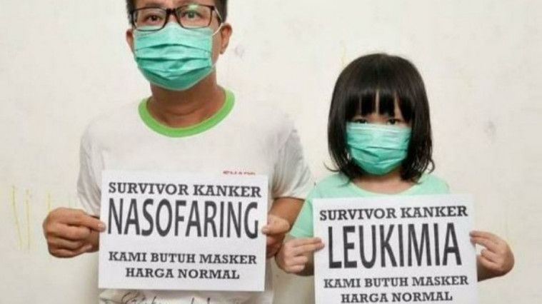 Ayah dan anak penyintas kanker susah mencari masker