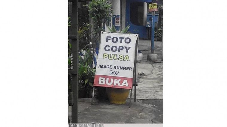 6 Spanduk Unik dari Para Pedagang Pulsa Ini Bikin Geleng-Geleng Kepala!