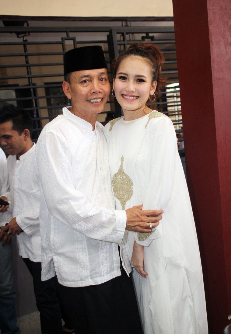 Ayu Ting Ting dan Ayah Razak