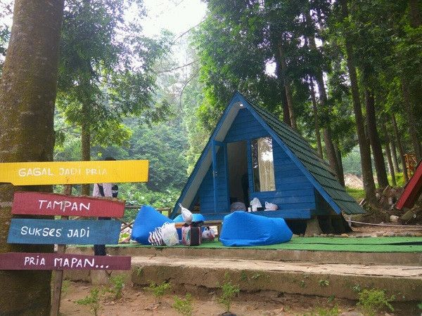 17 Tempat Camping di Bogor Paling Strategis