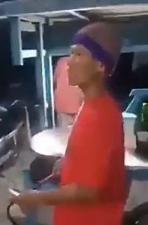 penjual nasi goreng bertanya virus keluarnya jam berapa