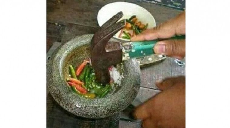 potret suami masak gantiin istri