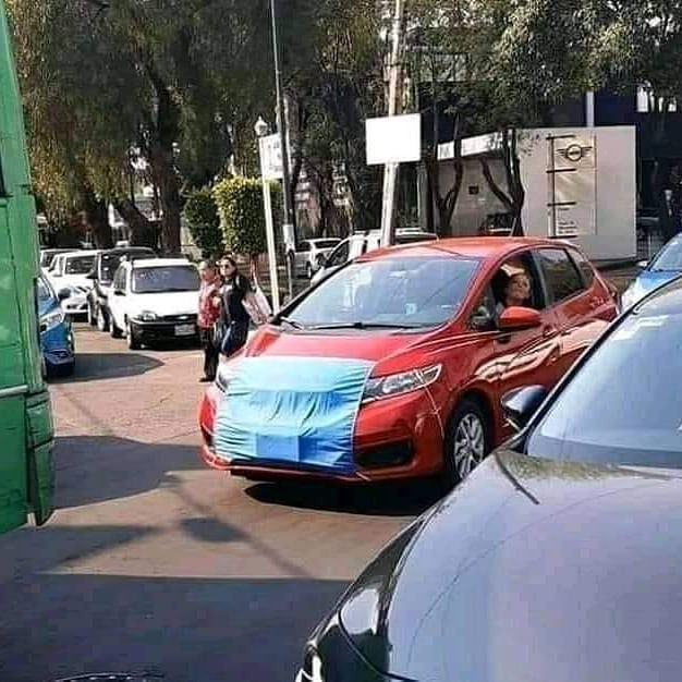 Hiburan supaya suasana tidak terasa mencekam.