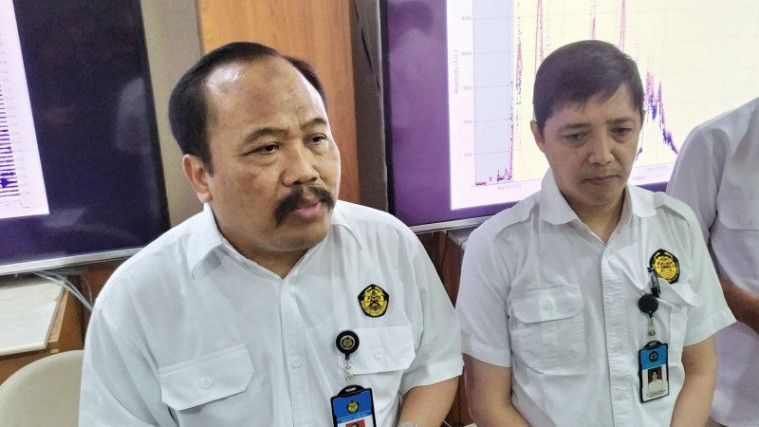 Viral Dentuman Misterius Saat Krakatau Meletus, Begini Kata PVMBG!
