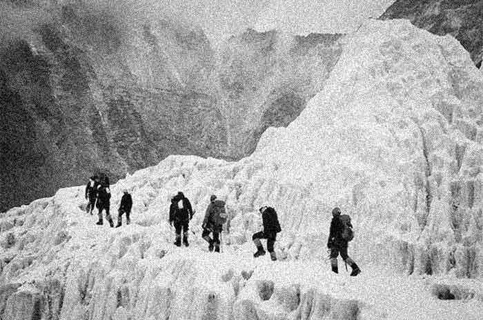 Inilah Deretan Misteri yang Ada di Gunung Everest!